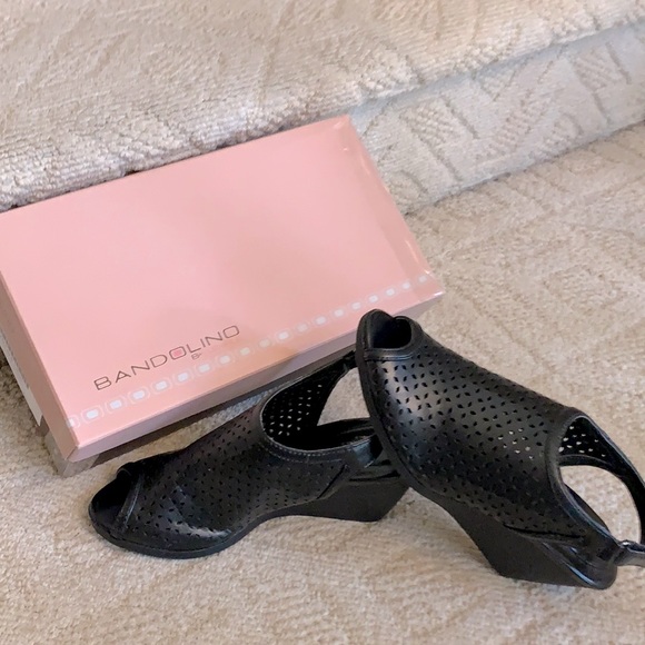 Bandolino B Flexible leather shoes - Picture 2 of 4